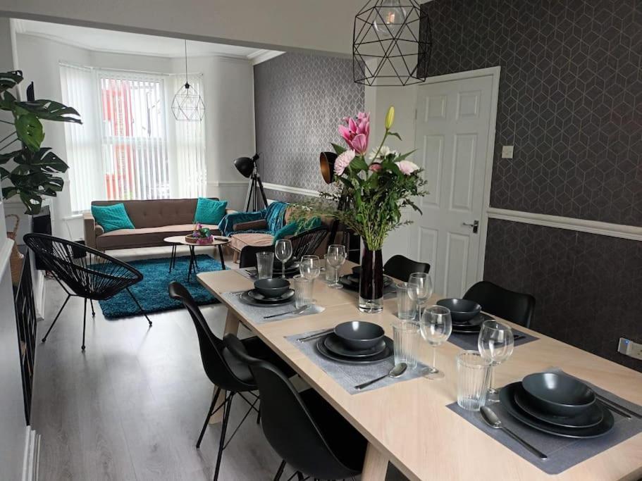 Antonio Str Liverpool 6 Beds Экстерьер фото