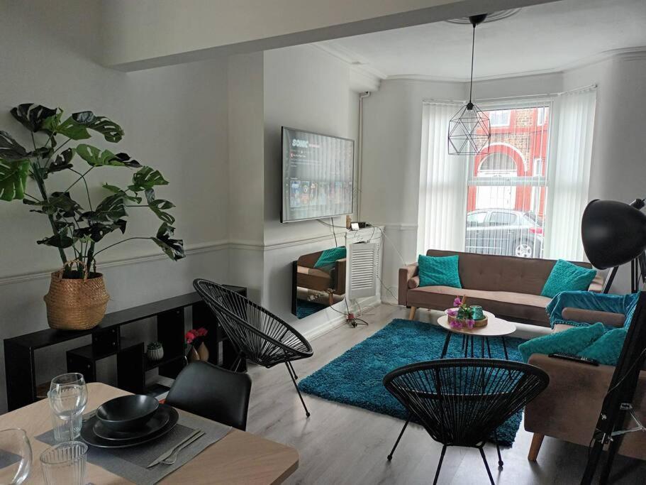 Antonio Str Liverpool 6 Beds Экстерьер фото