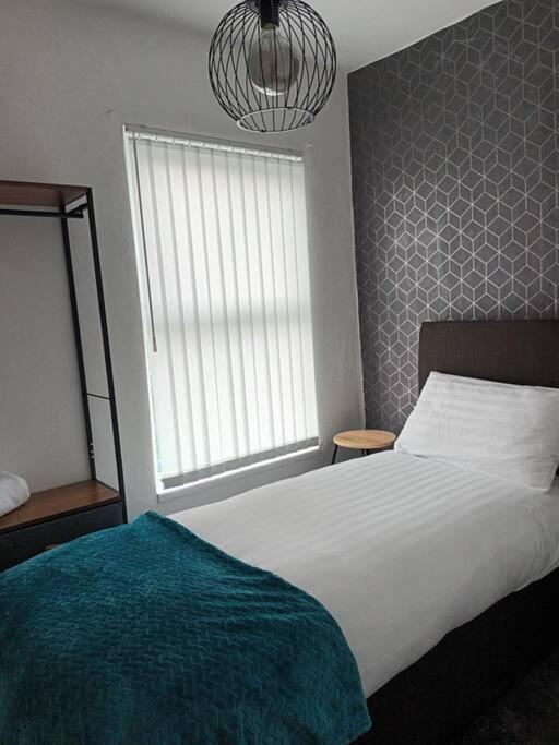 Antonio Str Liverpool 6 Beds Экстерьер фото