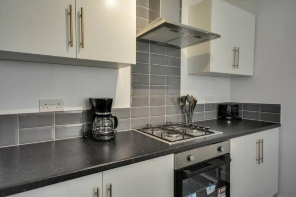 Antonio Str Liverpool 6 Beds Экстерьер фото