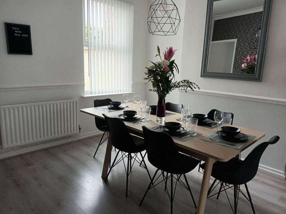 Antonio Str Liverpool 6 Beds Экстерьер фото